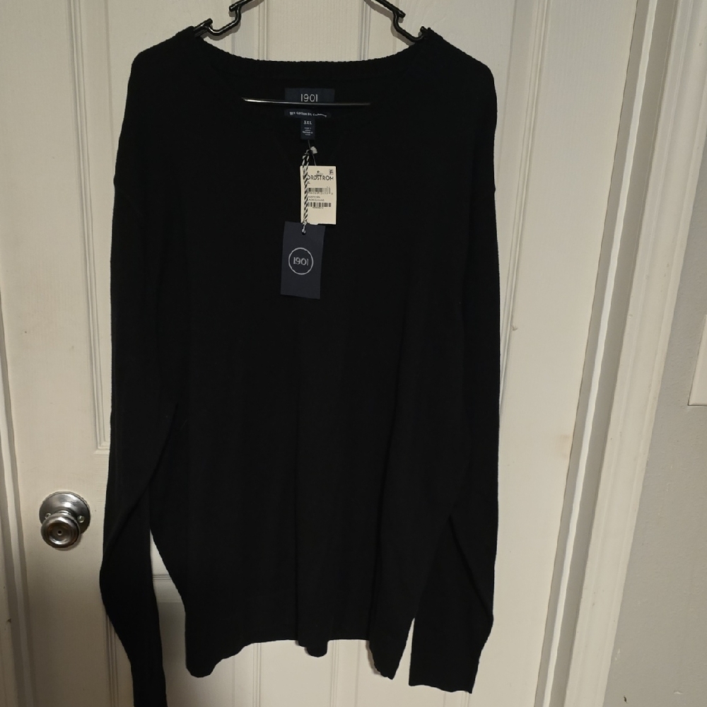 1901 Men's Classic Black Crewneck Sweater